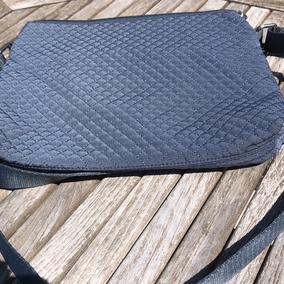 Vera Bradley Crossbody bag with matching coin purse. - Picture 10 of 10